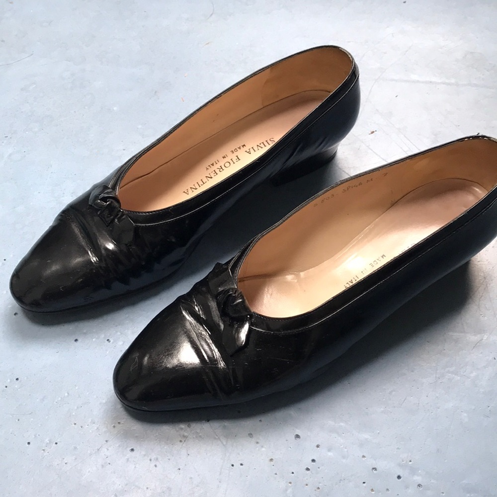 Silvia Fiorentina patent leather pumps
